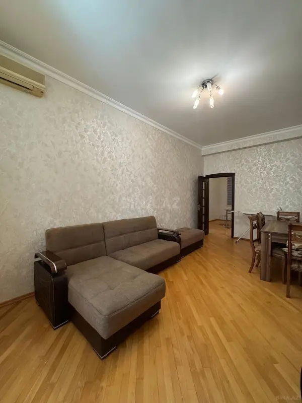 Kirayə verilir 3 otaqlı mənzil 120 m²