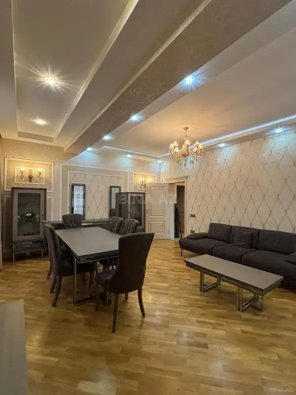 Kirayə verilir 3 otaqlı mənzil 126 m²