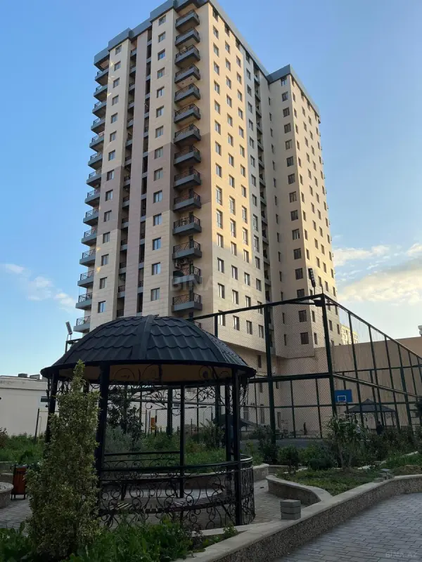 Satılır 4 otaqlı mənzil 190.7 m²