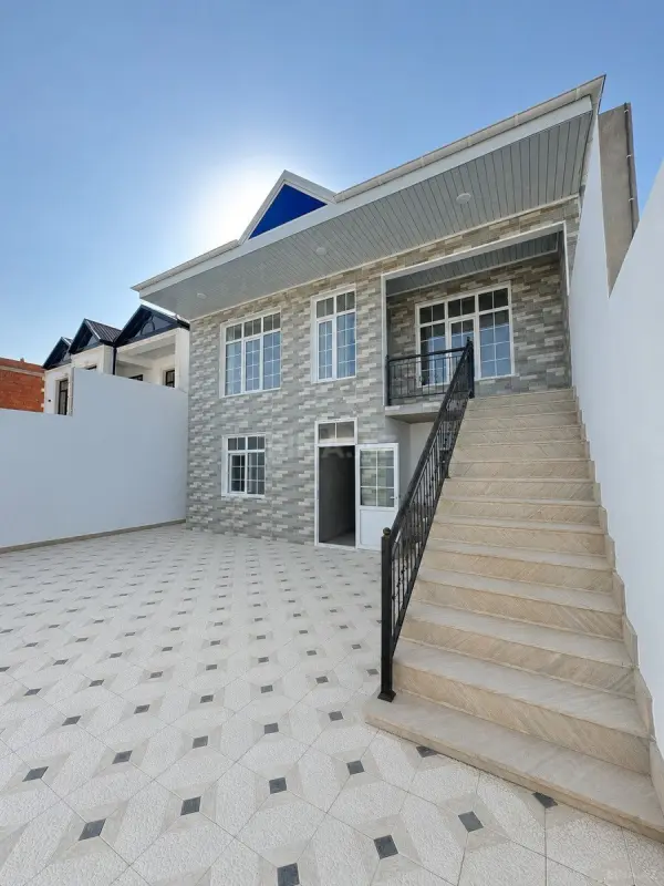 Satılır 4 otaqlı həyət evi 180 m²