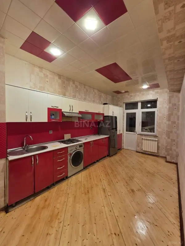 Satılır 3 otaqlı mənzil 140 m²