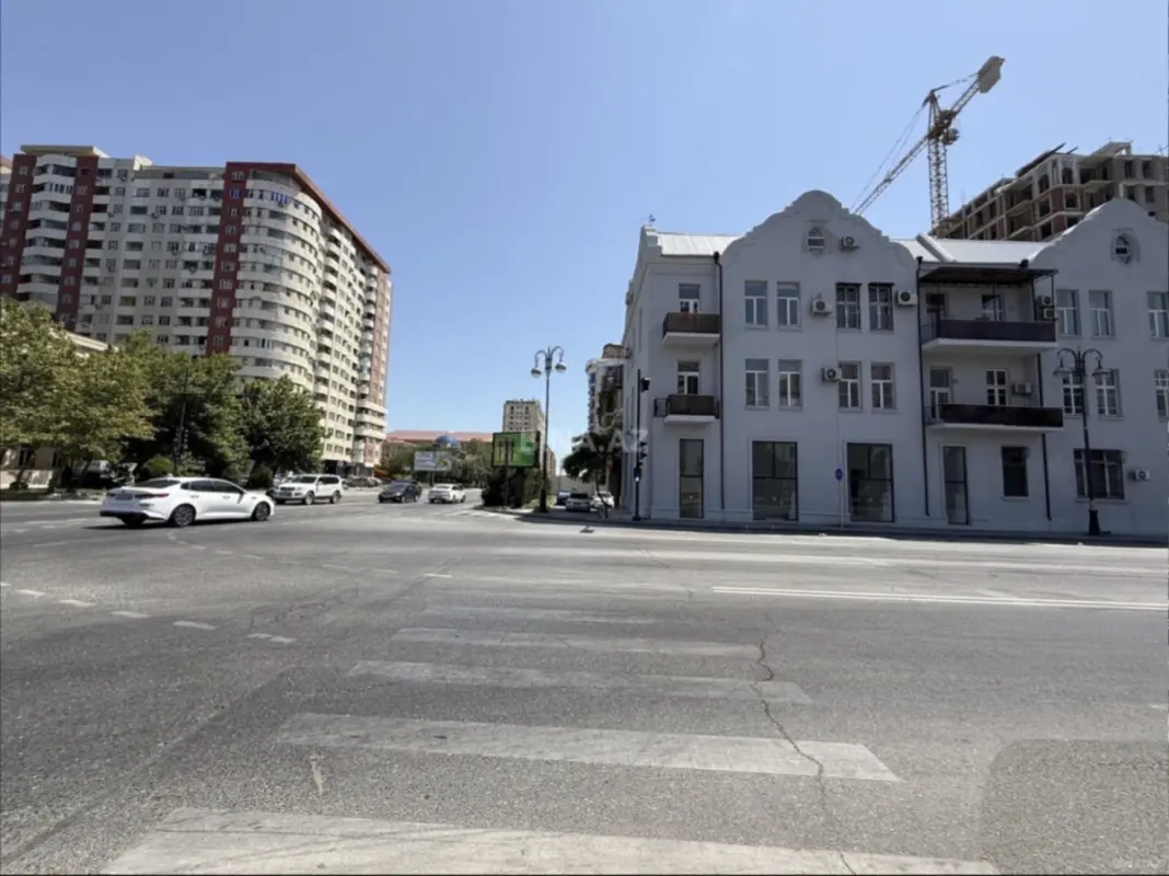 Kirayə verilir obyekt 200 m²
