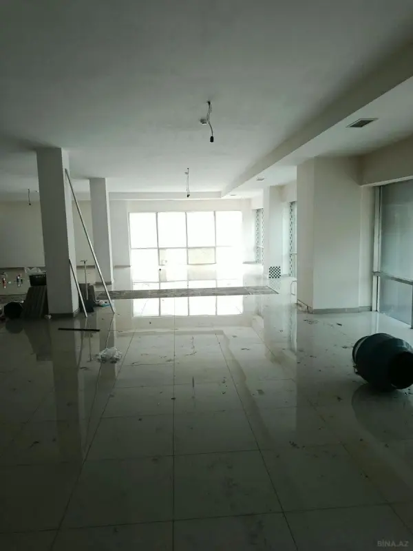 Kirayə verilir obyekt 370 m²