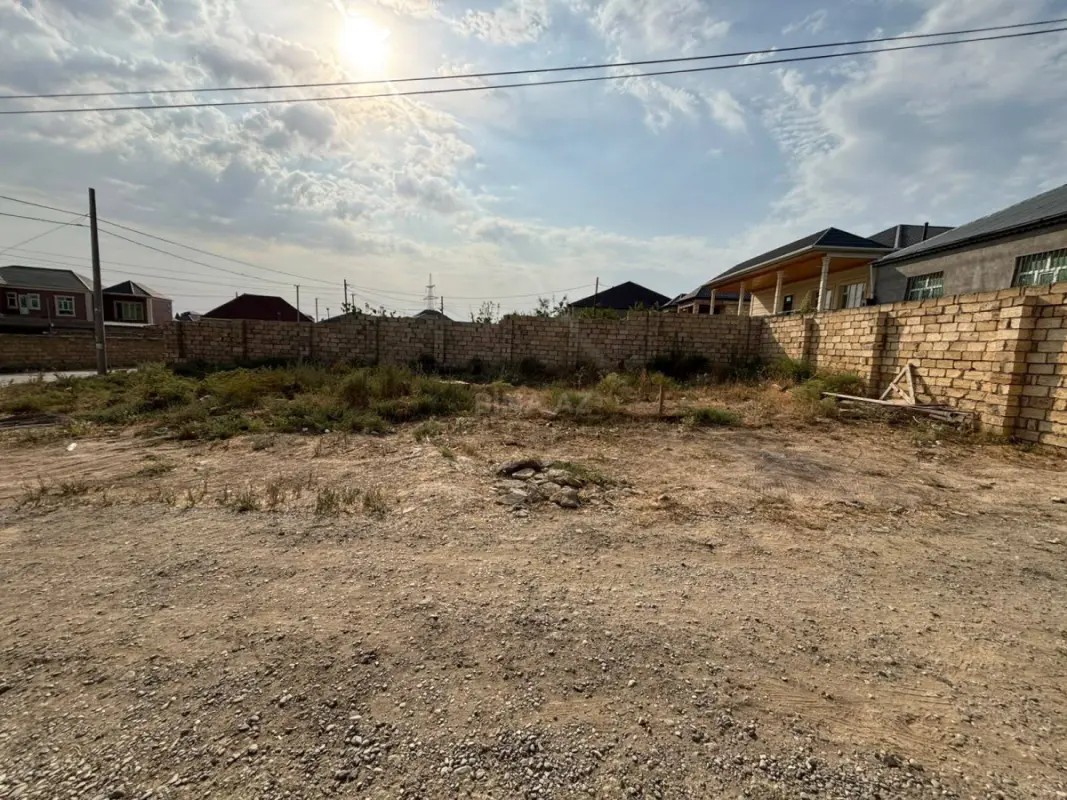 Satılır torpaq sahəsi 2 m²