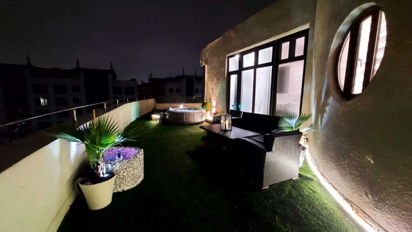 Satılır 4 otaqlı mənzil 477 m²