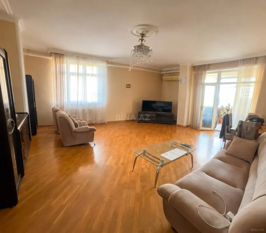 Satılır 2 otaqlı mənzil 92.5 m²