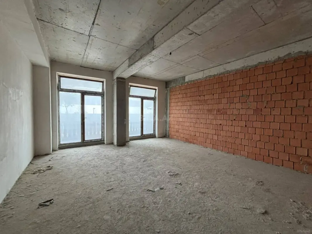 Satılır 3 otaqlı mənzil 140 m²