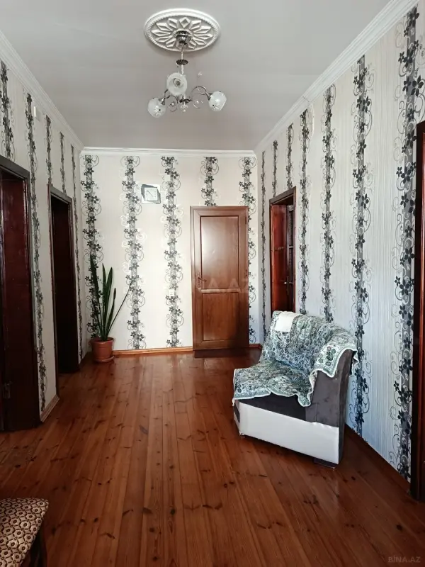 Satılır 6 otaqlı həyət evi 120 m²