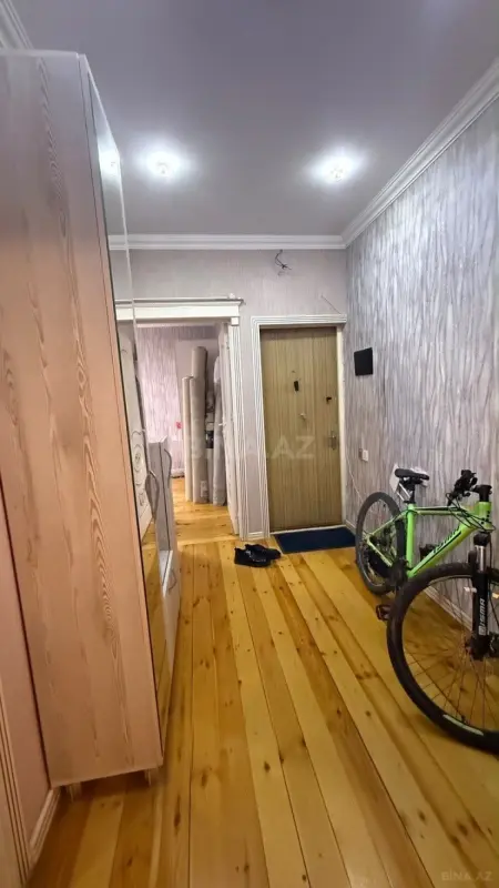 Satılır 4 otaqlı mənzil 110 m²