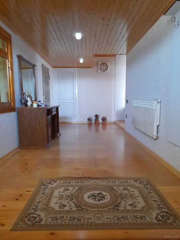 Satılır 5 otaqlı həyət evi 180 m²