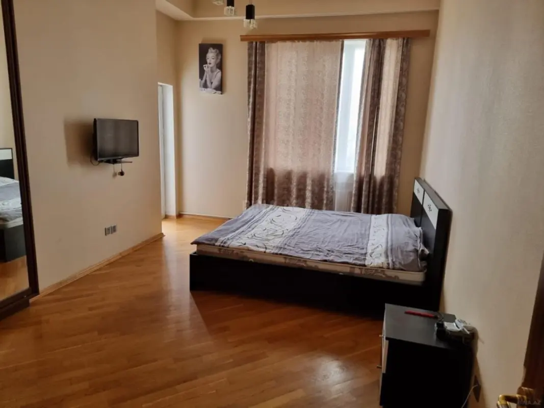 Kirayə verilir 3 otaqlı mənzil 97 m²