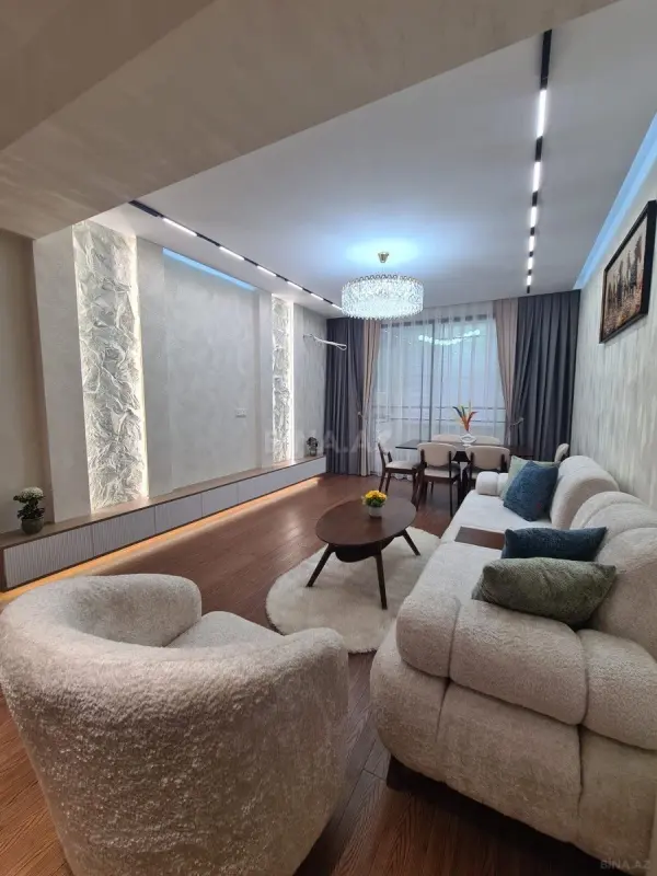 Satılır 3 otaqlı mənzil 101 m²