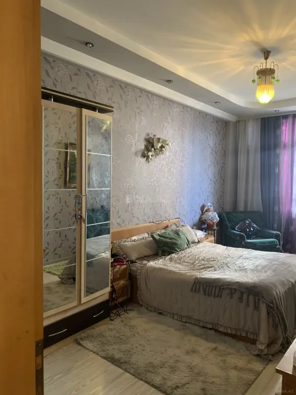 Satılır 3 otaqlı mənzil 98 m²