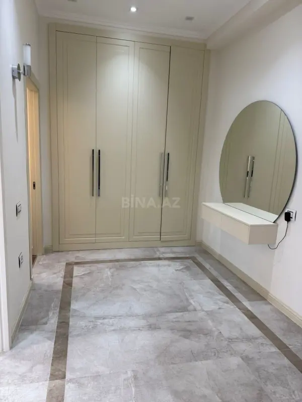 Satılır 2 otaqlı mənzil 92 m²