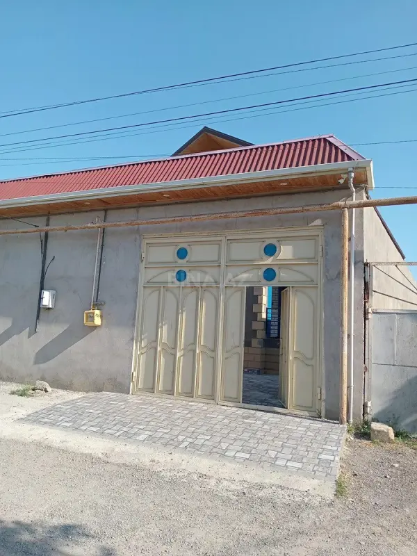 Satılır 7 otaqlı həyət evi 200 m²