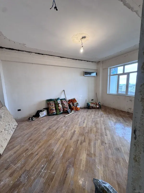 Satılır 3 otaqlı mənzil 120 m²