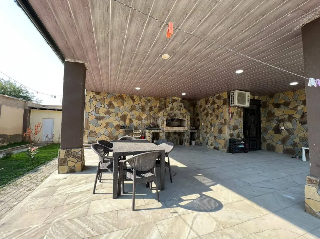 Satılır 4 otaqlı həyət evi 150 m²