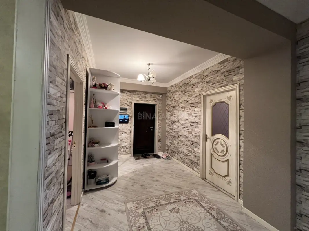 Satılır 3 otaqlı mənzil 120 m²