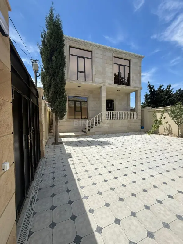 Satılır 5 otaqlı həyət evi 200 m²