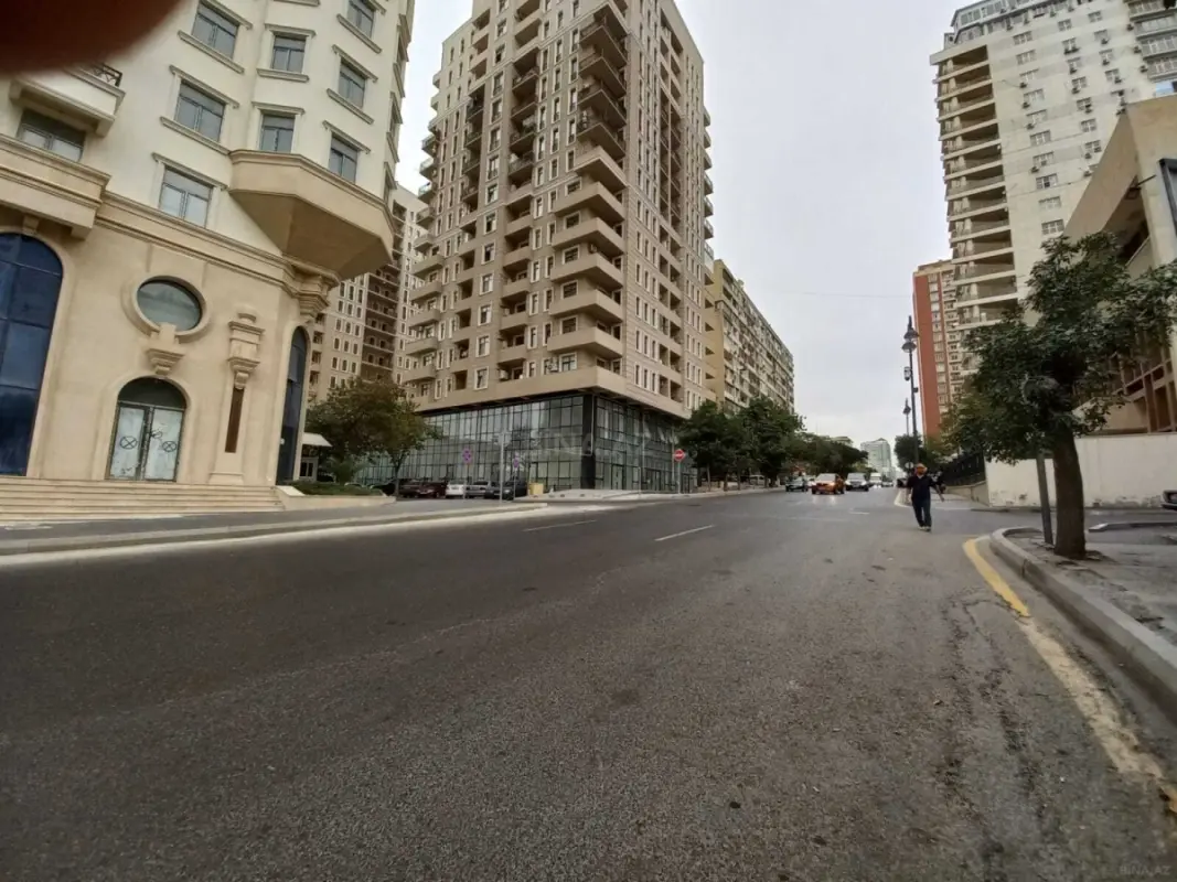 Satılır 3 otaqlı mənzil 120 m²