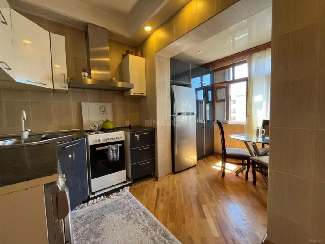 Satılır 4 otaqlı mənzil 118 m²