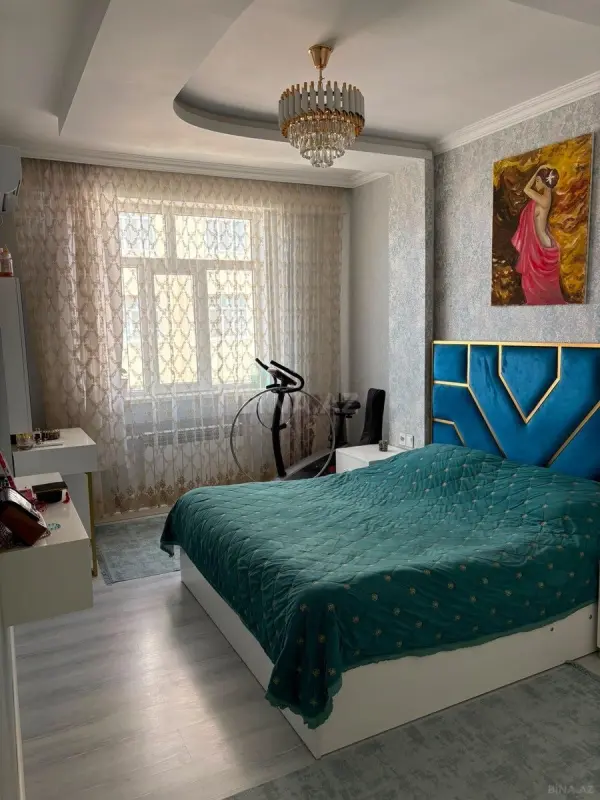 Satılır 3 otaqlı mənzil 105 m²