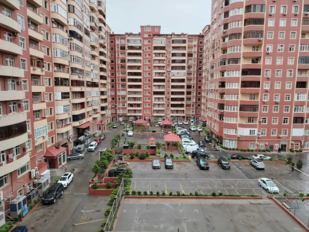 Satılır 3 otaqlı mənzil 105 m²