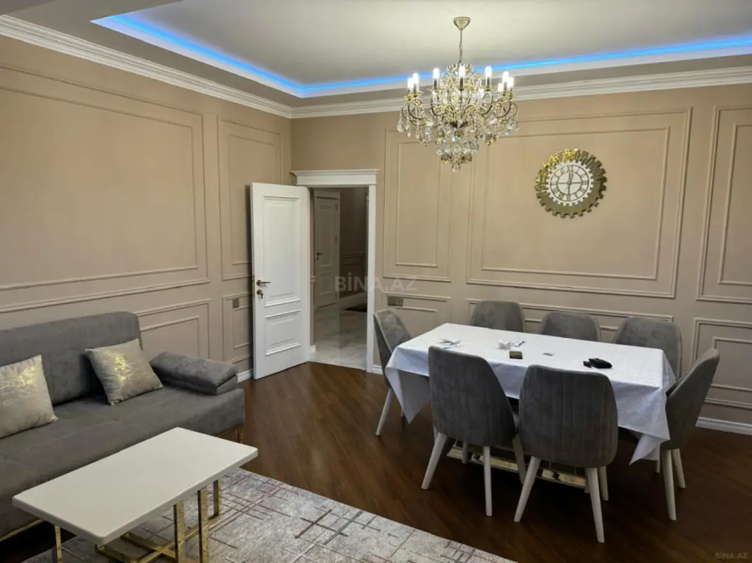 Kirayə verilir 3 otaqlı mənzil 130 m²