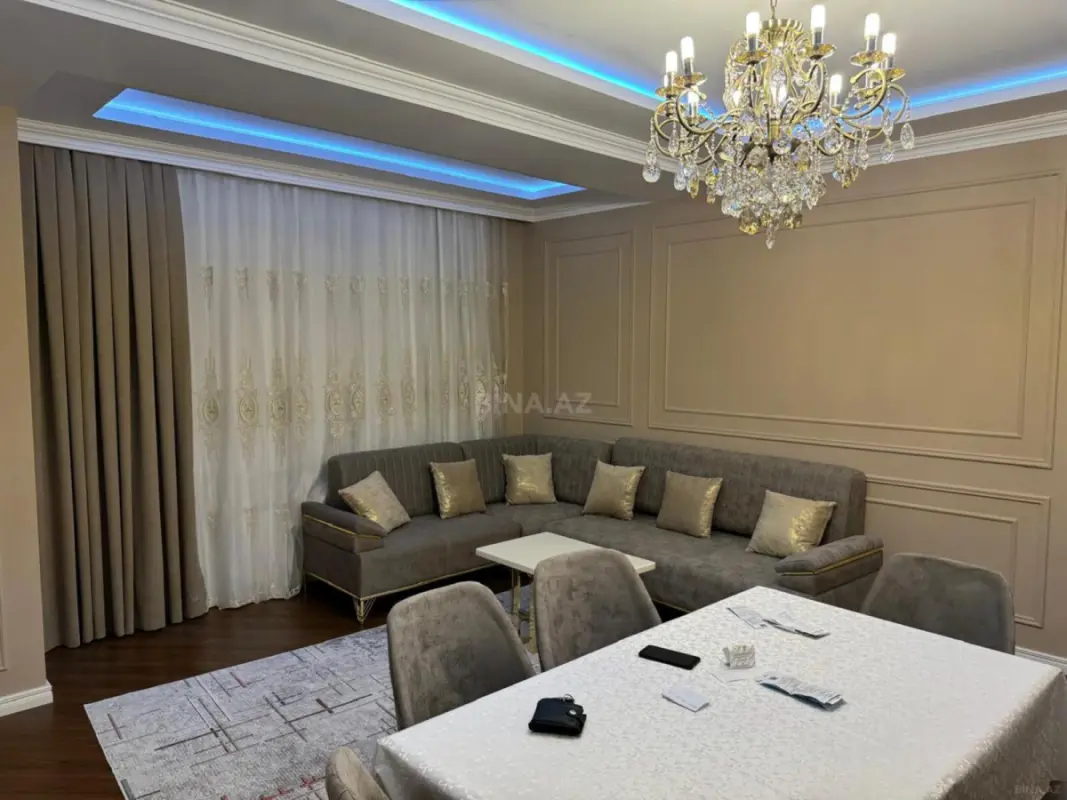 Kirayə verilir 3 otaqlı mənzil 130 m²