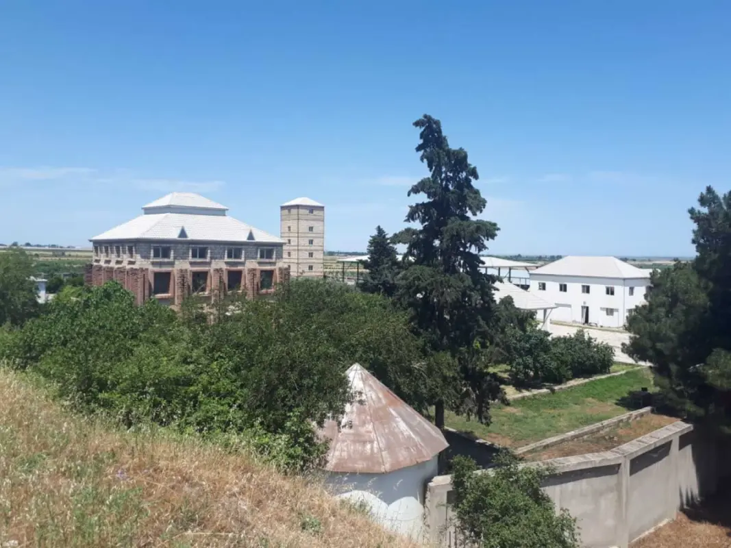 Satılır obyekt 2500 m²