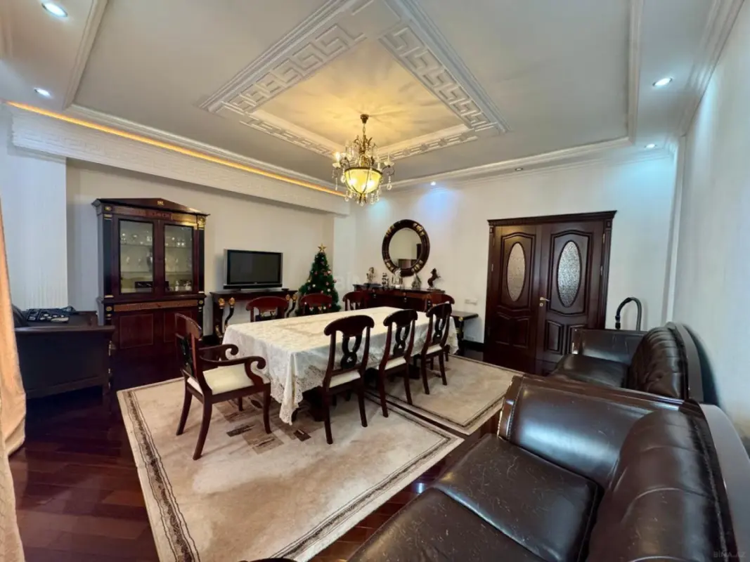 Satılır 4 otaqlı mənzil 170 m²
