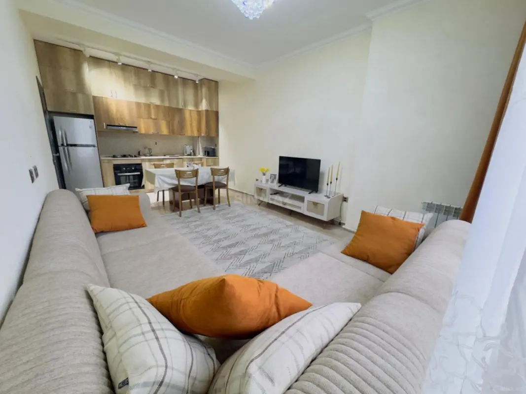 Kirayə verilir 2 otaqlı mənzil 55 m²
