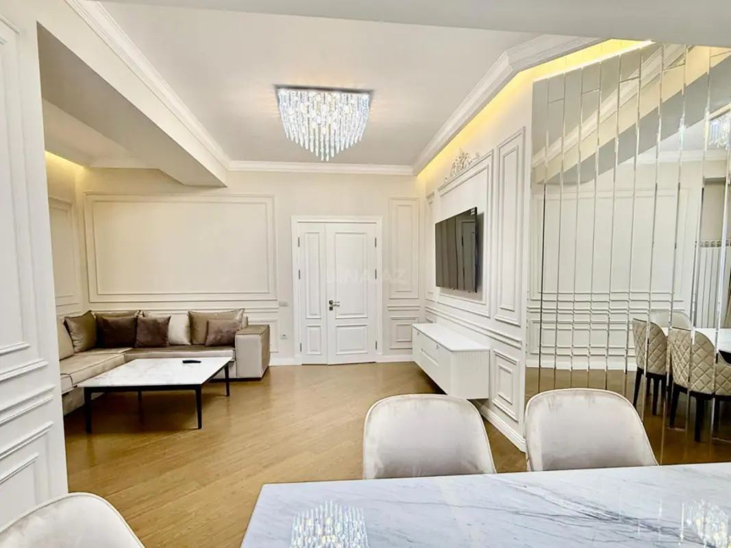 Kirayə verilir 3 otaqlı mənzil 120 m²