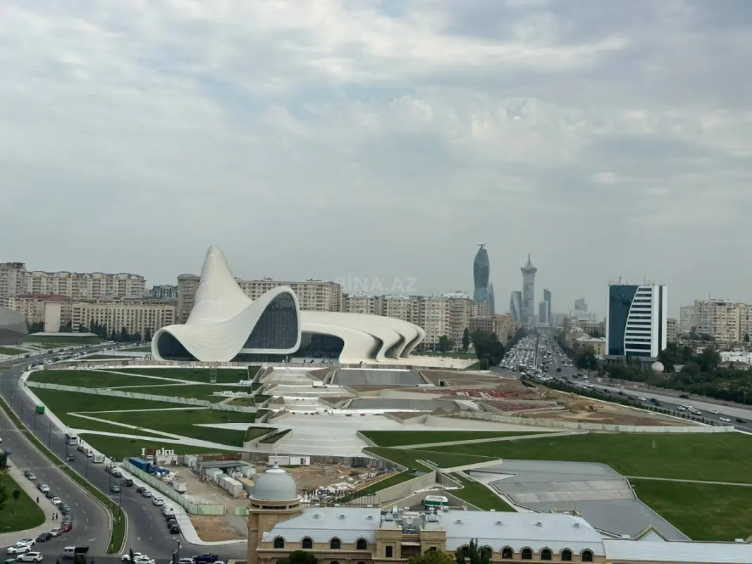 Satılır 3 otaqlı mənzil 150 m²