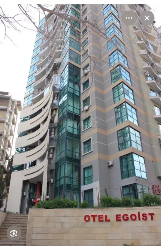 Satılır 4 otaqlı mənzil 205 m²