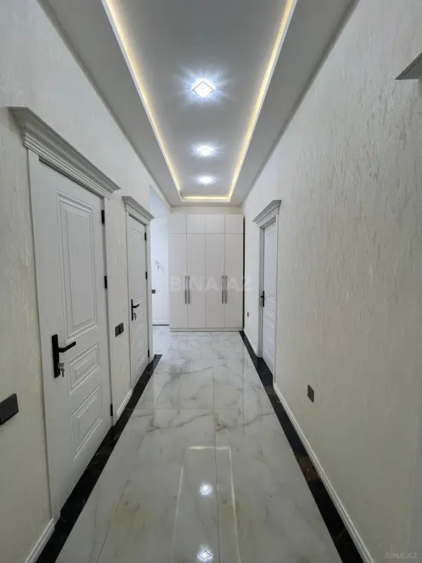 Satılır 2 otaqlı mənzil 145 m²