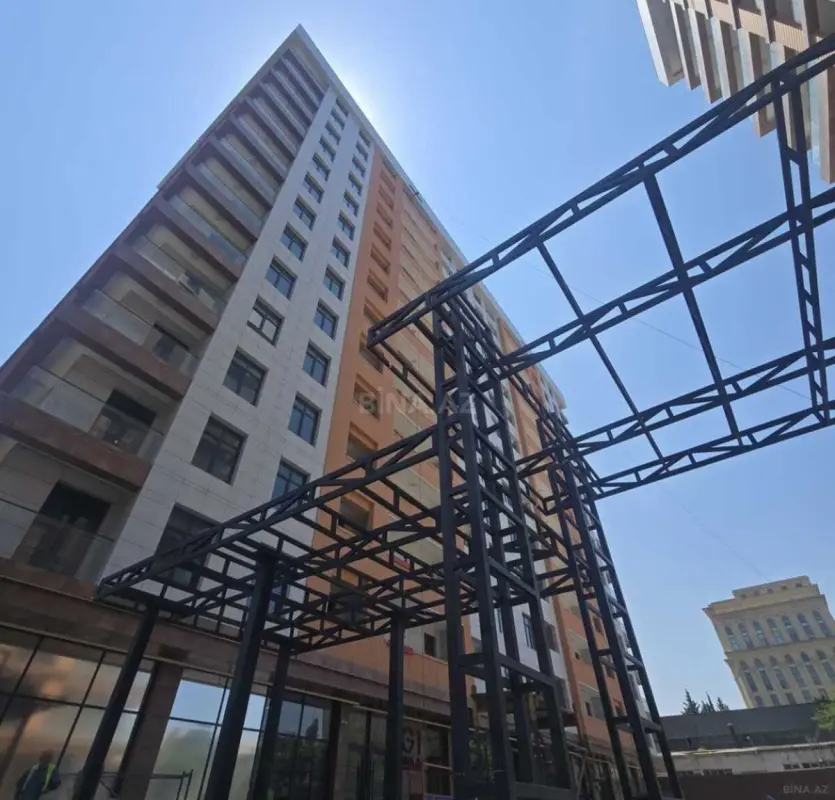 Satılır 3 otaqlı mənzil 110 m²