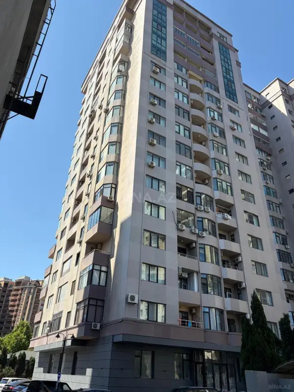 Kirayə verilir 3 otaqlı mənzil 152 m²
