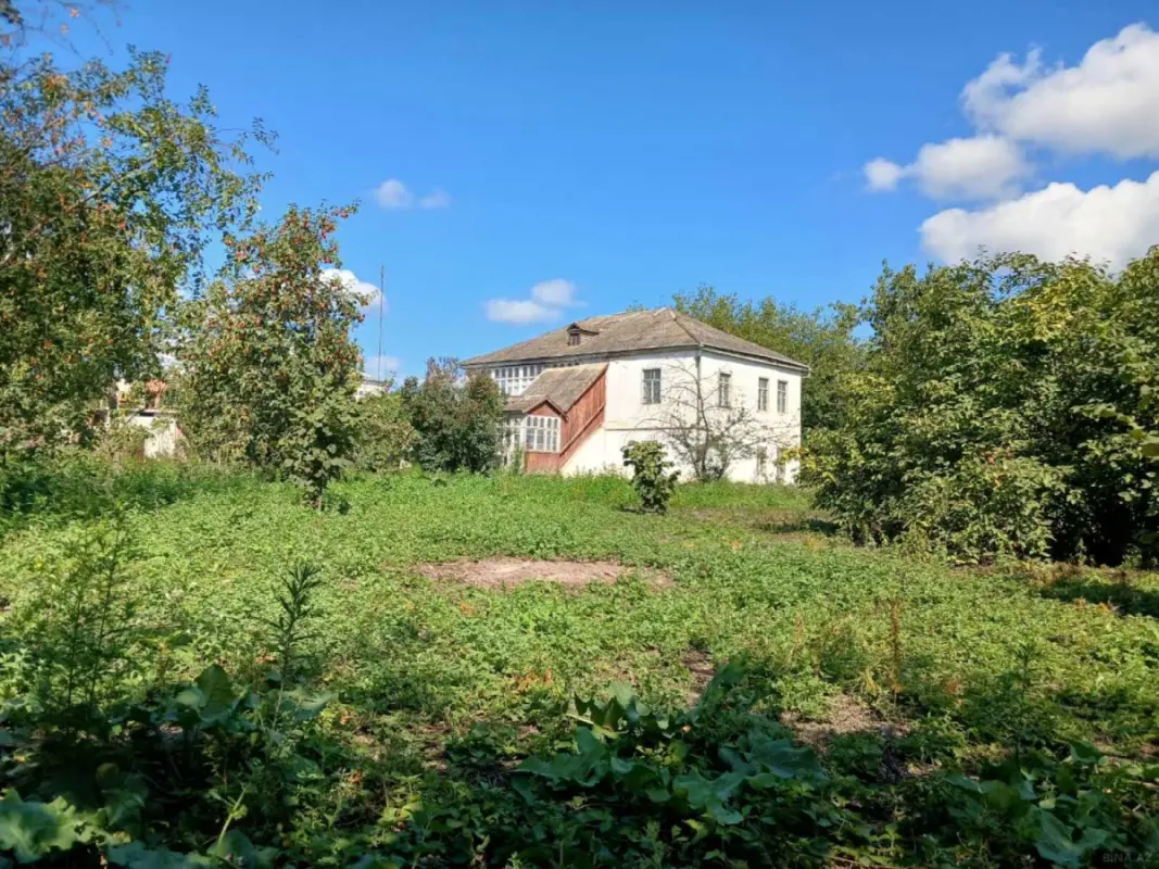 Satılır 6 otaqlı həyət evi 200 m²