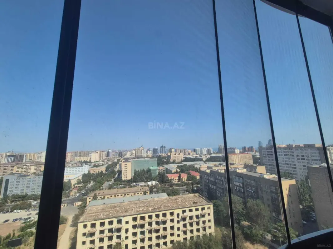 Satılır 4 otaqlı mənzil 166 m²