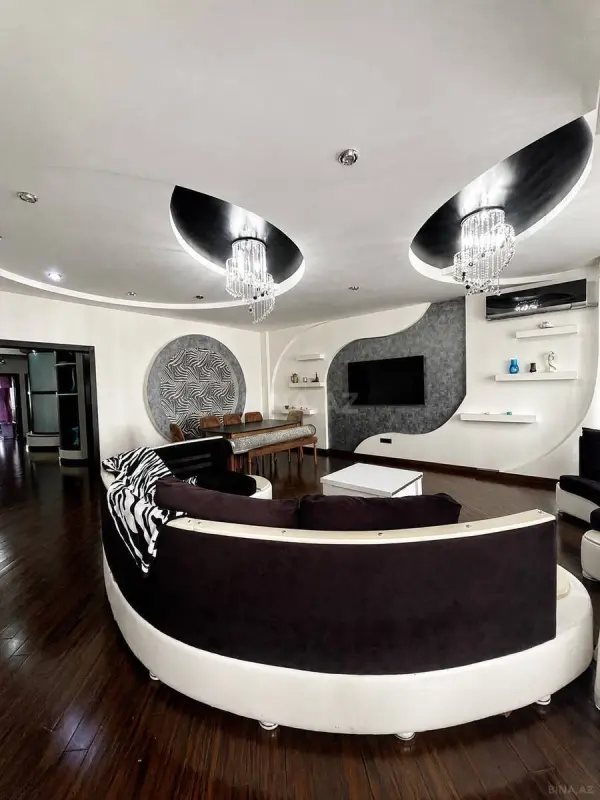 Satılır 3 otaqlı mənzil 160 m²