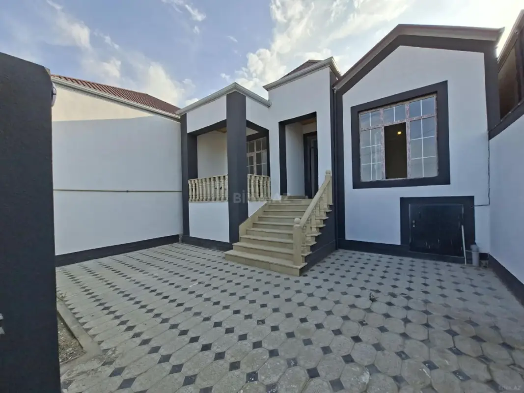 Satılır 4 otaqlı həyət evi 105 m²