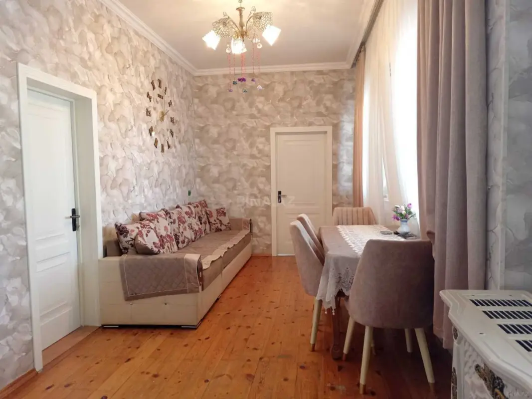 Satılır 4 otaqlı həyət evi 161 m²