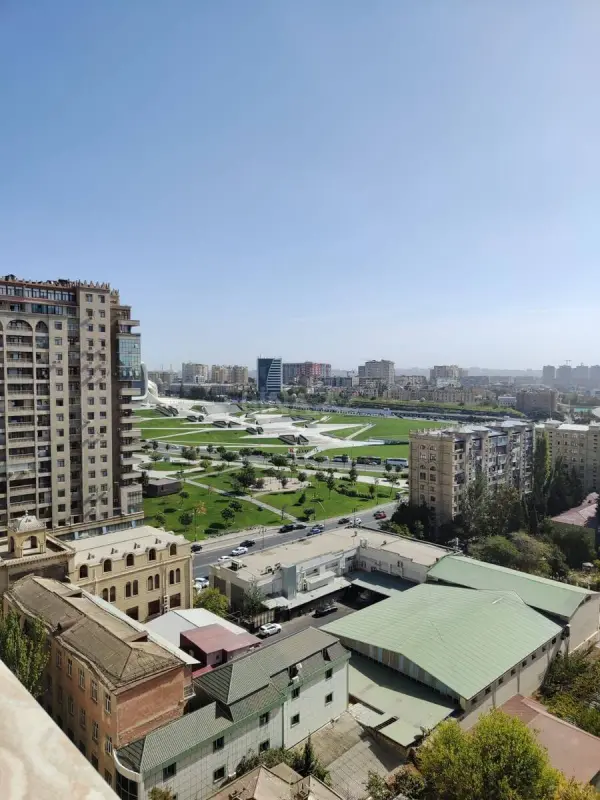 Kirayə verilir 3 otaqlı mənzil 128 m²