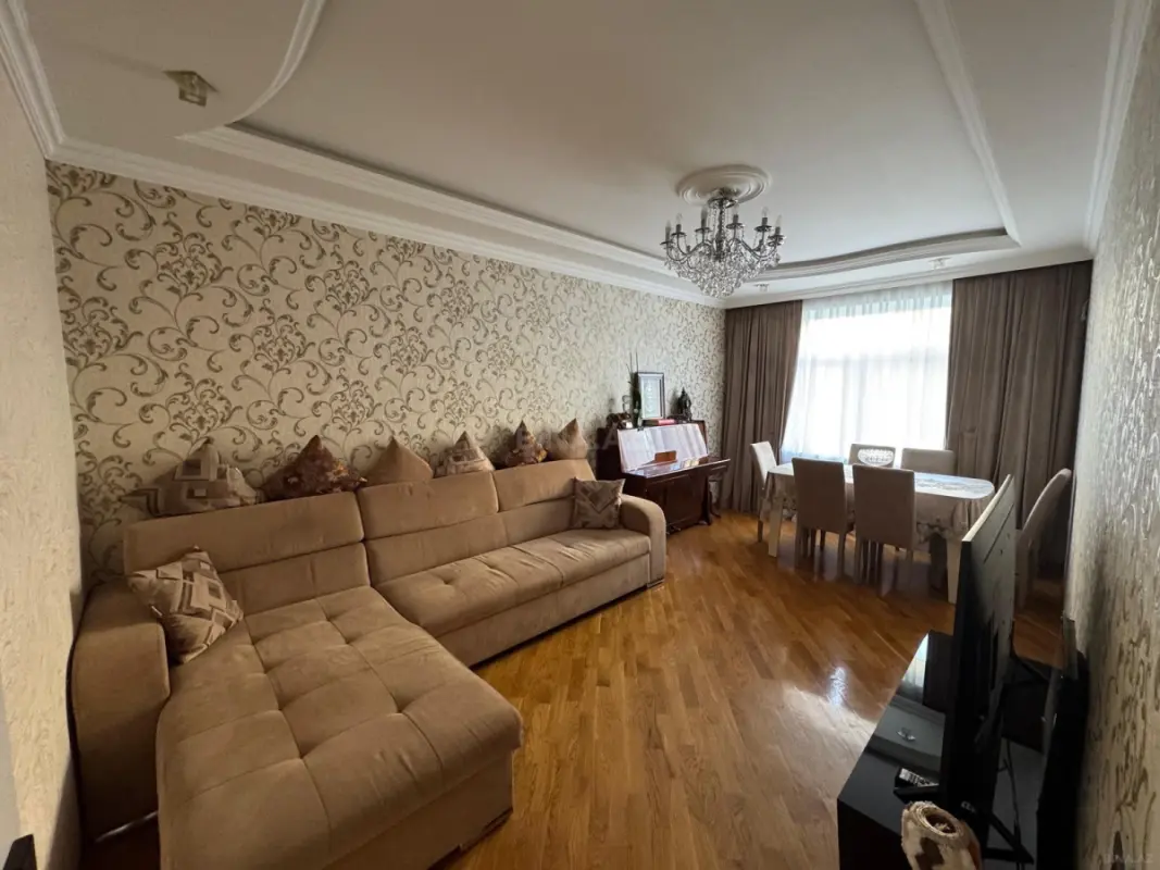 Satılır 2 otaqlı mənzil 70 m²