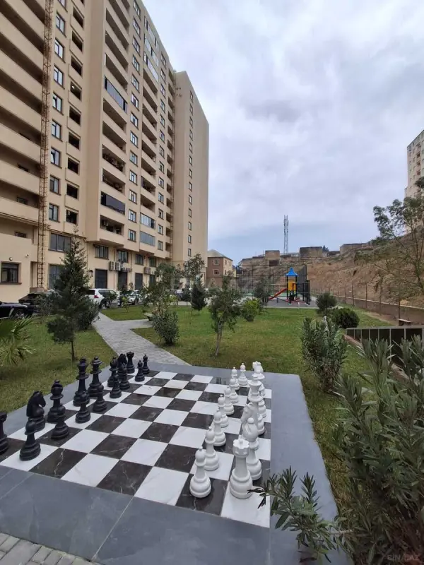 Satılır 3 otaqlı mənzil 91 m²