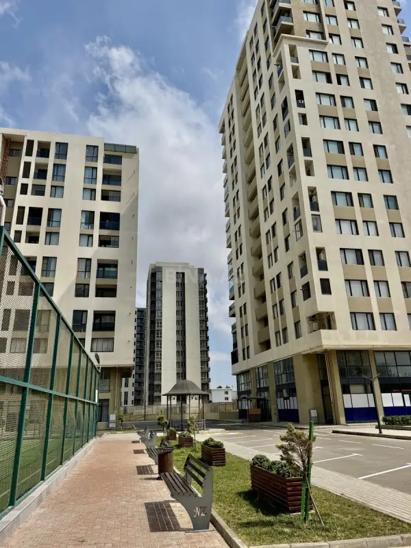 Satılır 2 otaqlı mənzil 72 m²