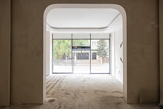 Kirayə verilir obyekt 93 m² — Bakı 93.00 m²