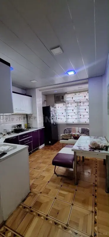 Satılır 4 otaqlı mənzil 105 m²