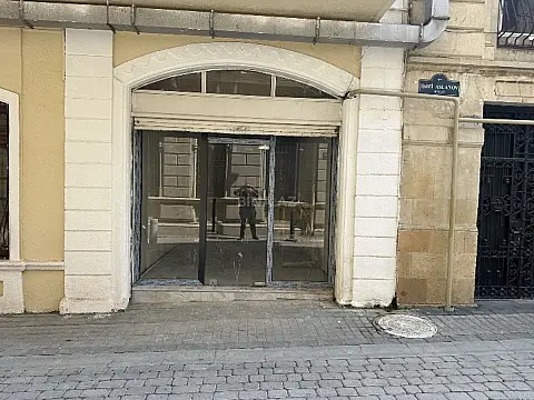 Kirayə verilir obyekt 30 m² — Bakı, Nizami 30.00 m²